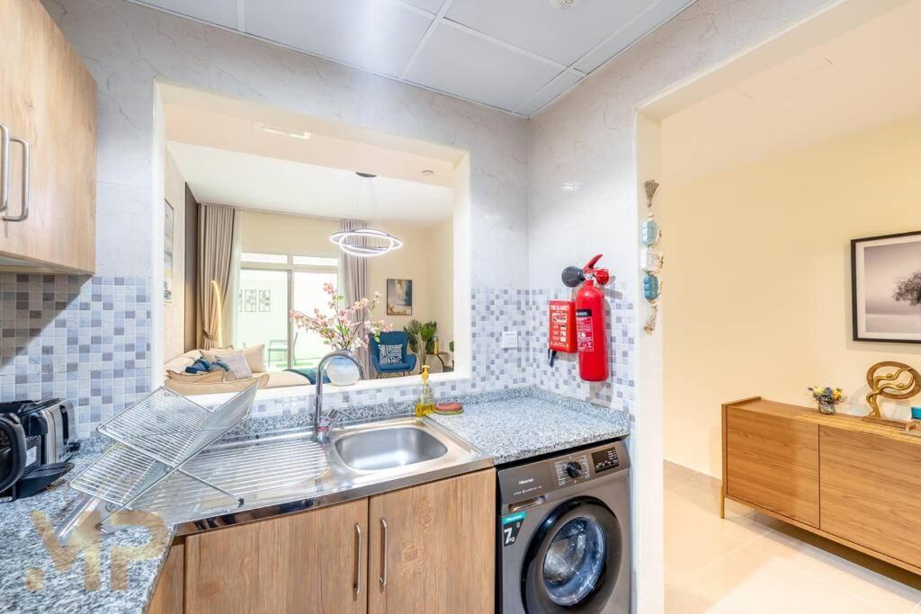 Marco Polo - With Garden, Spacious, Newly Furnished Apartamento