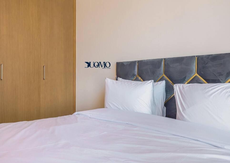 Myduomo- 1br On High Floor, Creek & Park Views-4105 *