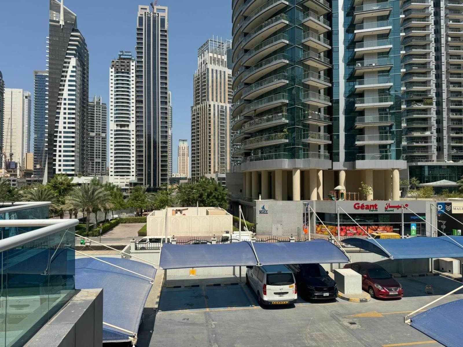 Apartment Spacious In Marina Close To Metro And *