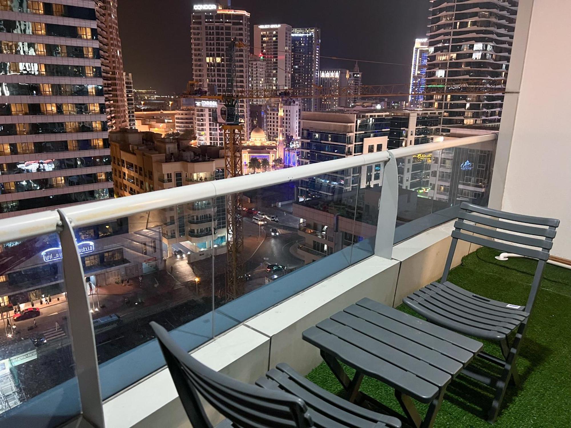 Newly Renovated One Bed D2-1215 Apartment *