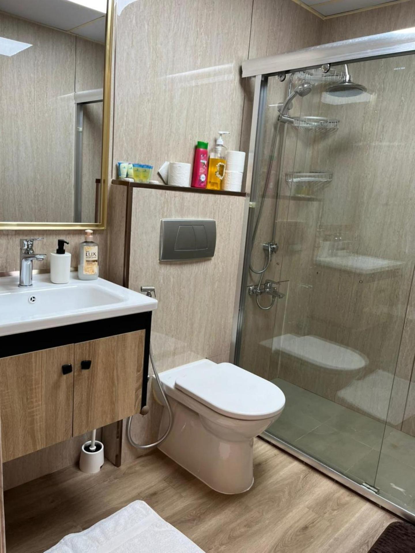 Newly Renovated One Bed D2-1215 Dubai
