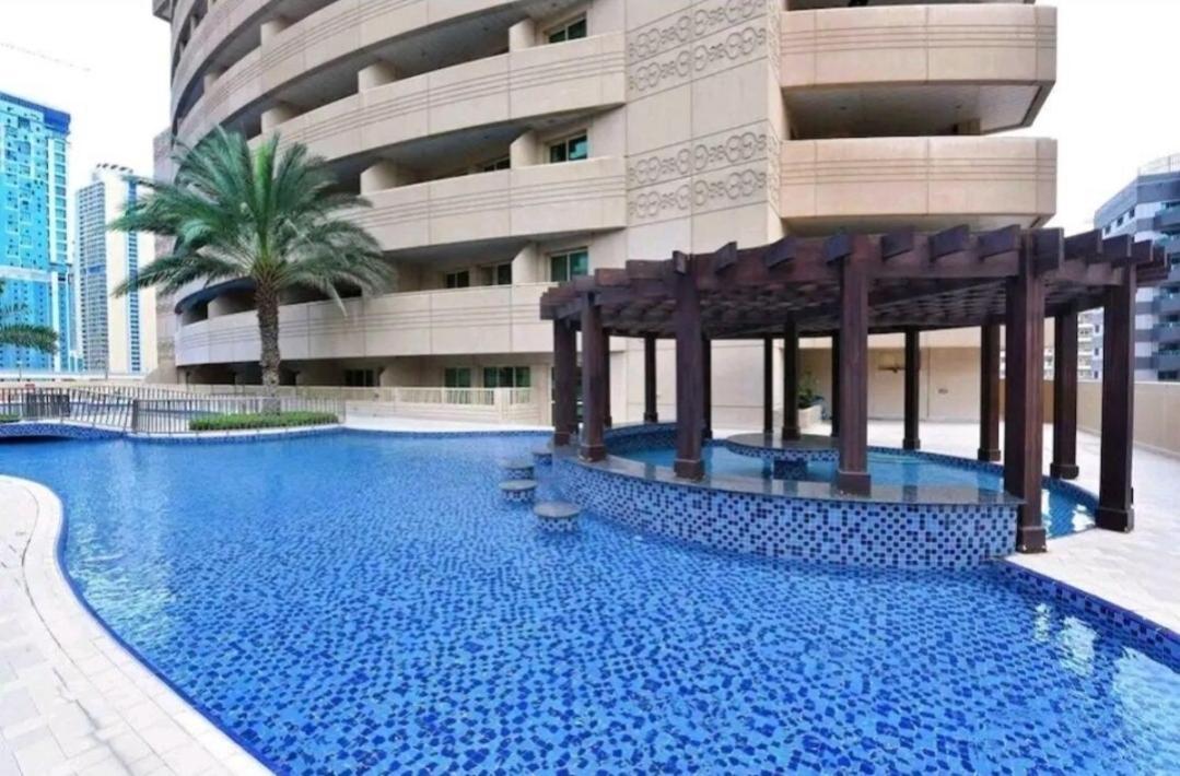 Luxury 1 Bedroom On Marina Walk Daire *