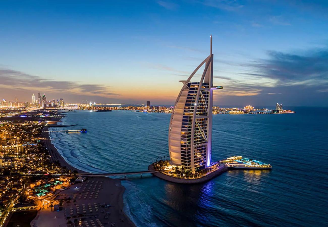 Angel Packers With Seaview In Marina Walk Hostel Dubai