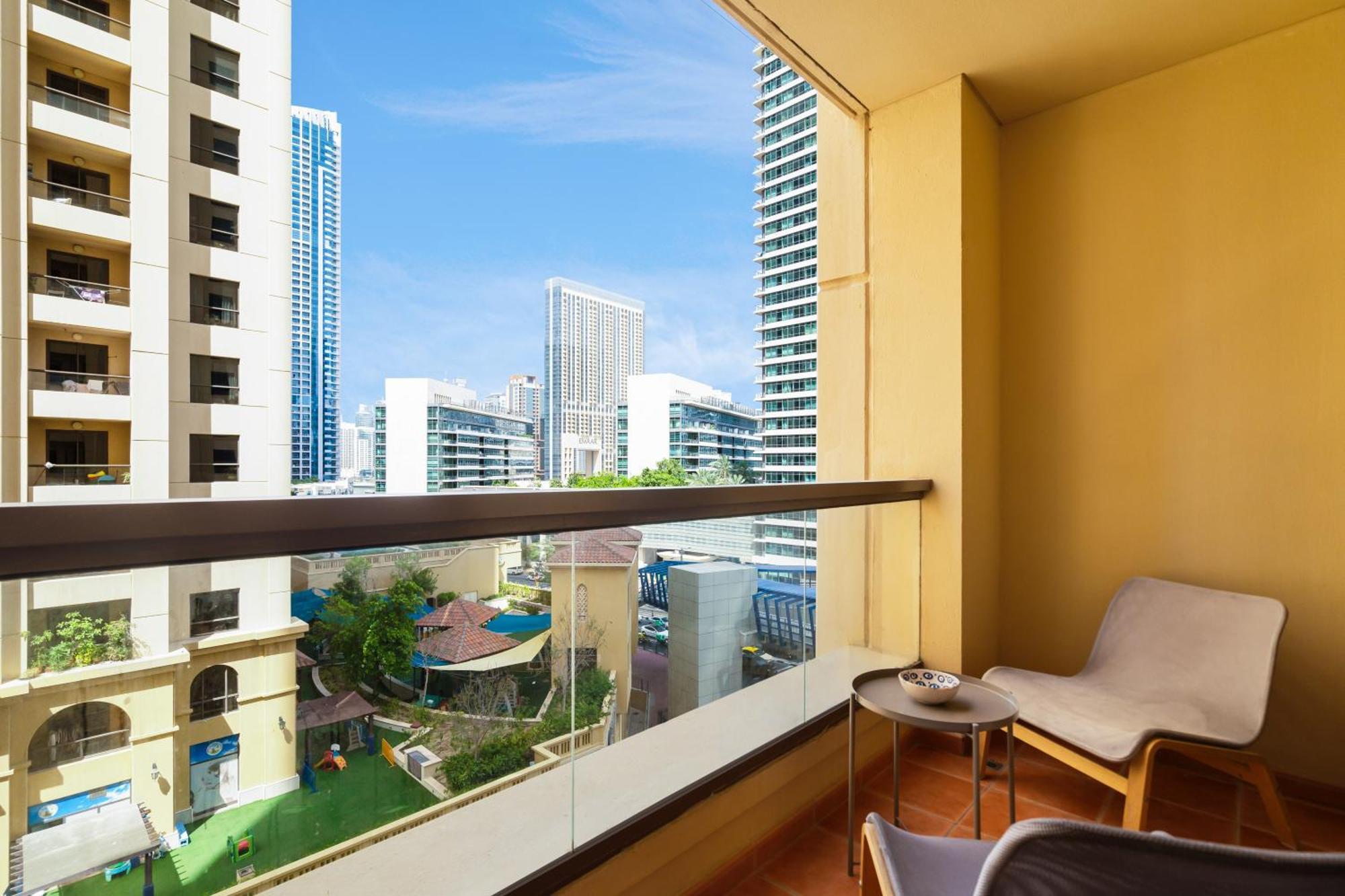 Specious 5br Maid On Jbr Prime Location! Walk To The Mall, Dining & Entertainment - By Sunkissed Homes Daire
