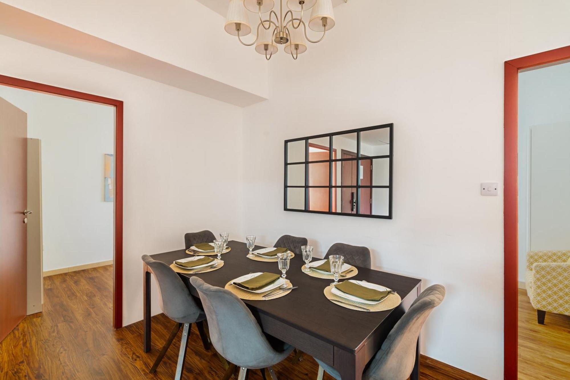 Daire Specious 5br Maid On Jbr Prime Location! Walk To The Mall, Dining & Entertainment - By Sunkissed Homes