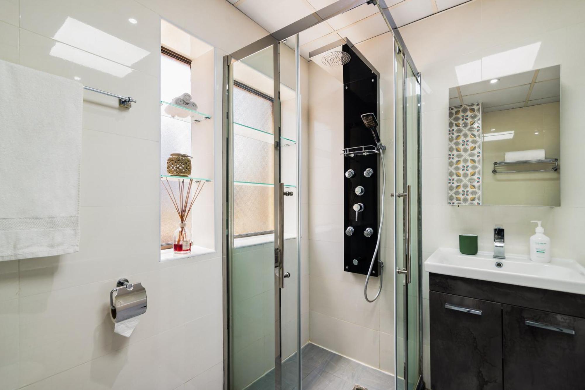 Daire Specious 5br Maid On Jbr Prime Location! Walk To The Mall, Dining & Entertainment - By Sunkissed Homes *