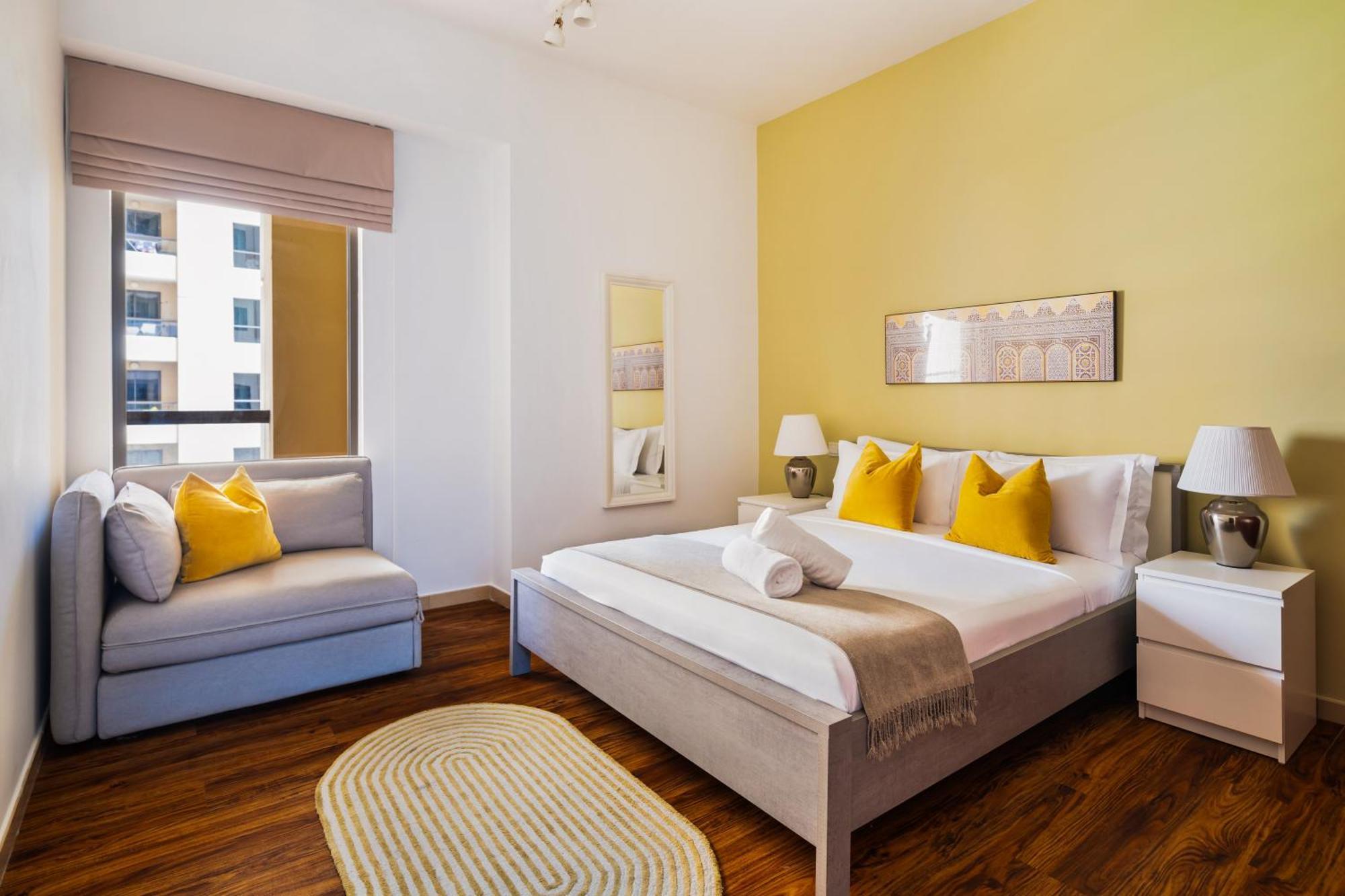 Specious 5br Maid On Jbr Prime Location! Walk To The Mall, Dining & Entertainment - By Sunkissed Homes *
