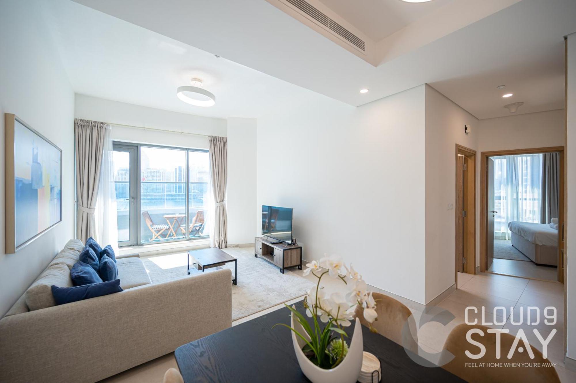 Apartment Cloud 9 - The Bay Tower Dubai