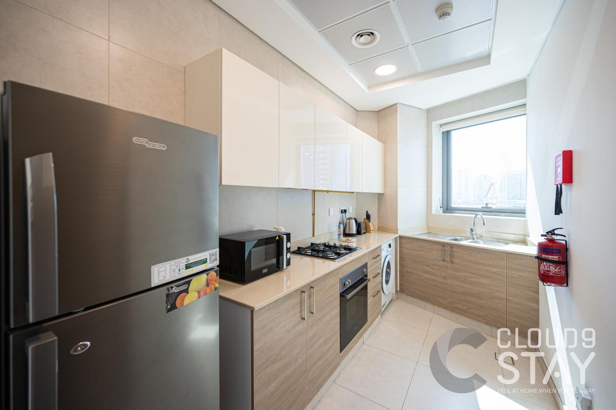 Cloud 9 - The Bay Tower Apartment *