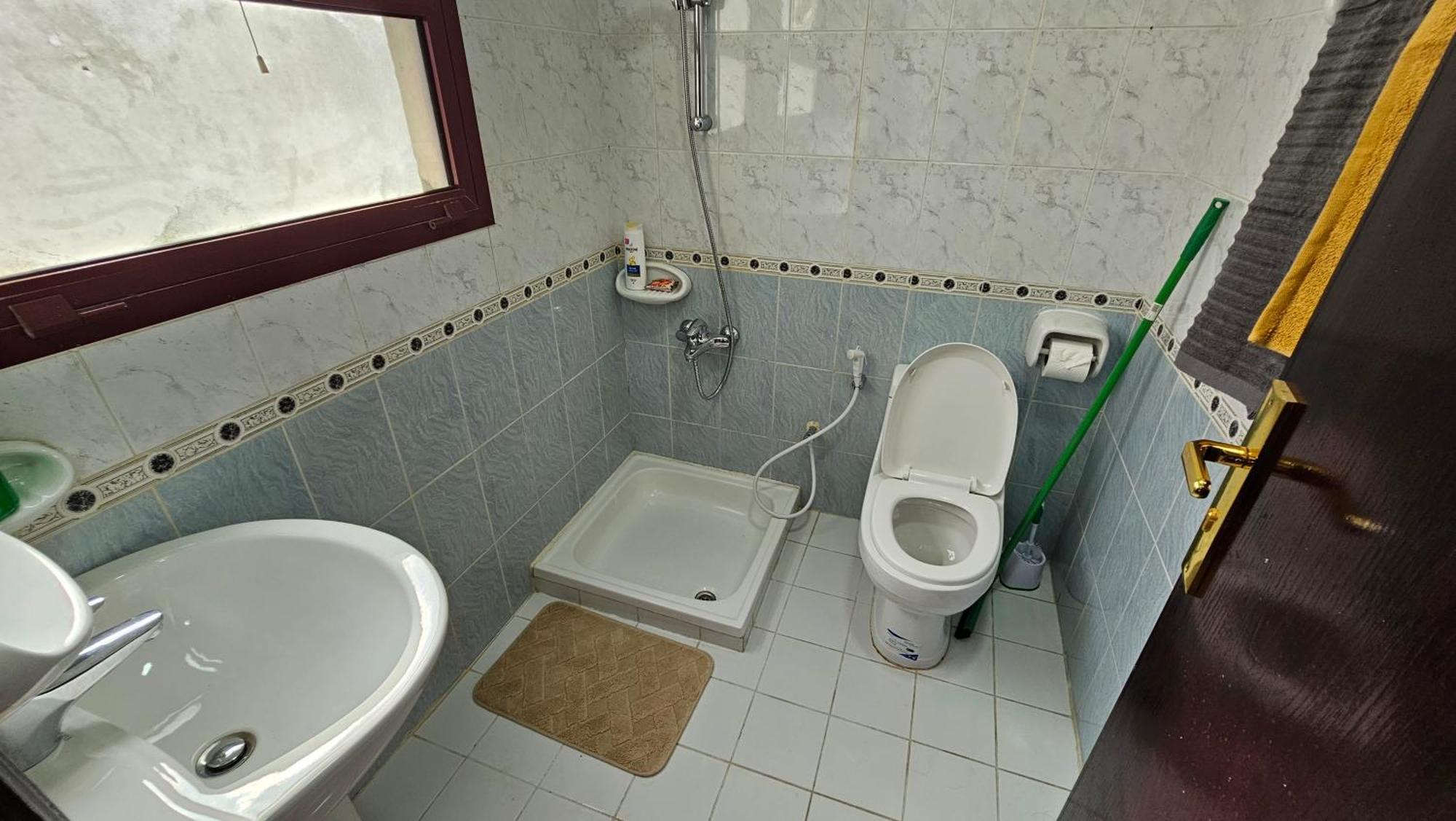 Homestay Deluxe In Near Airport Dubai