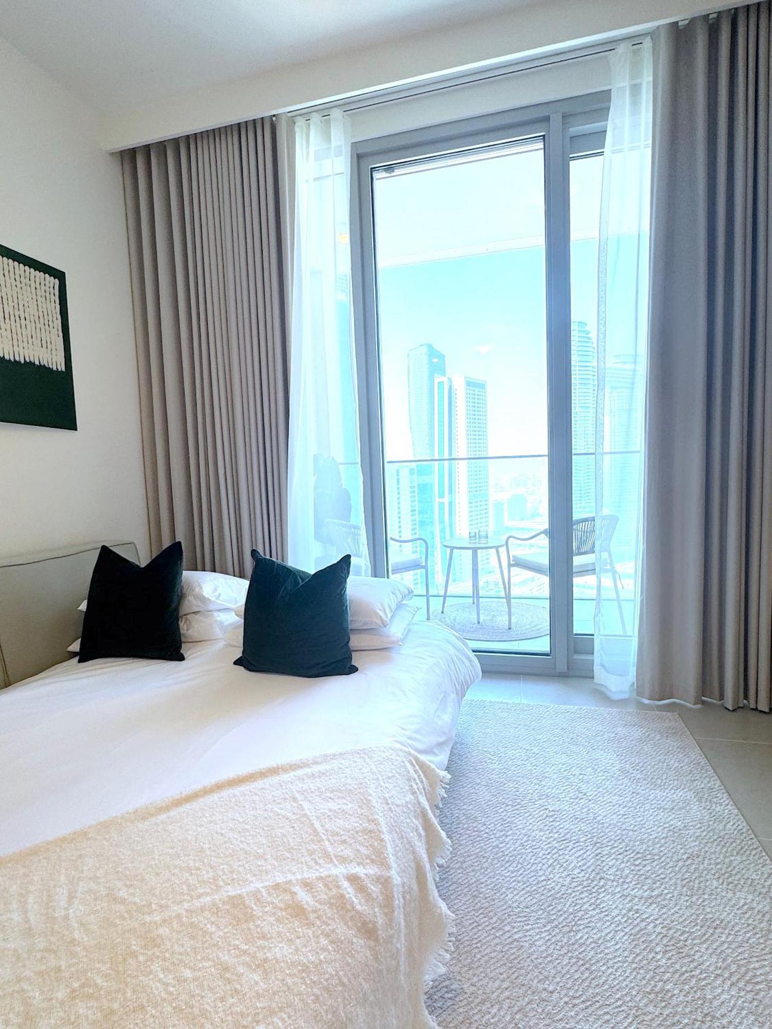 Kinfolk Homes - 5-star Family Stay, 8 Minutes Walk To Mall & Burj Khalifa Apartment