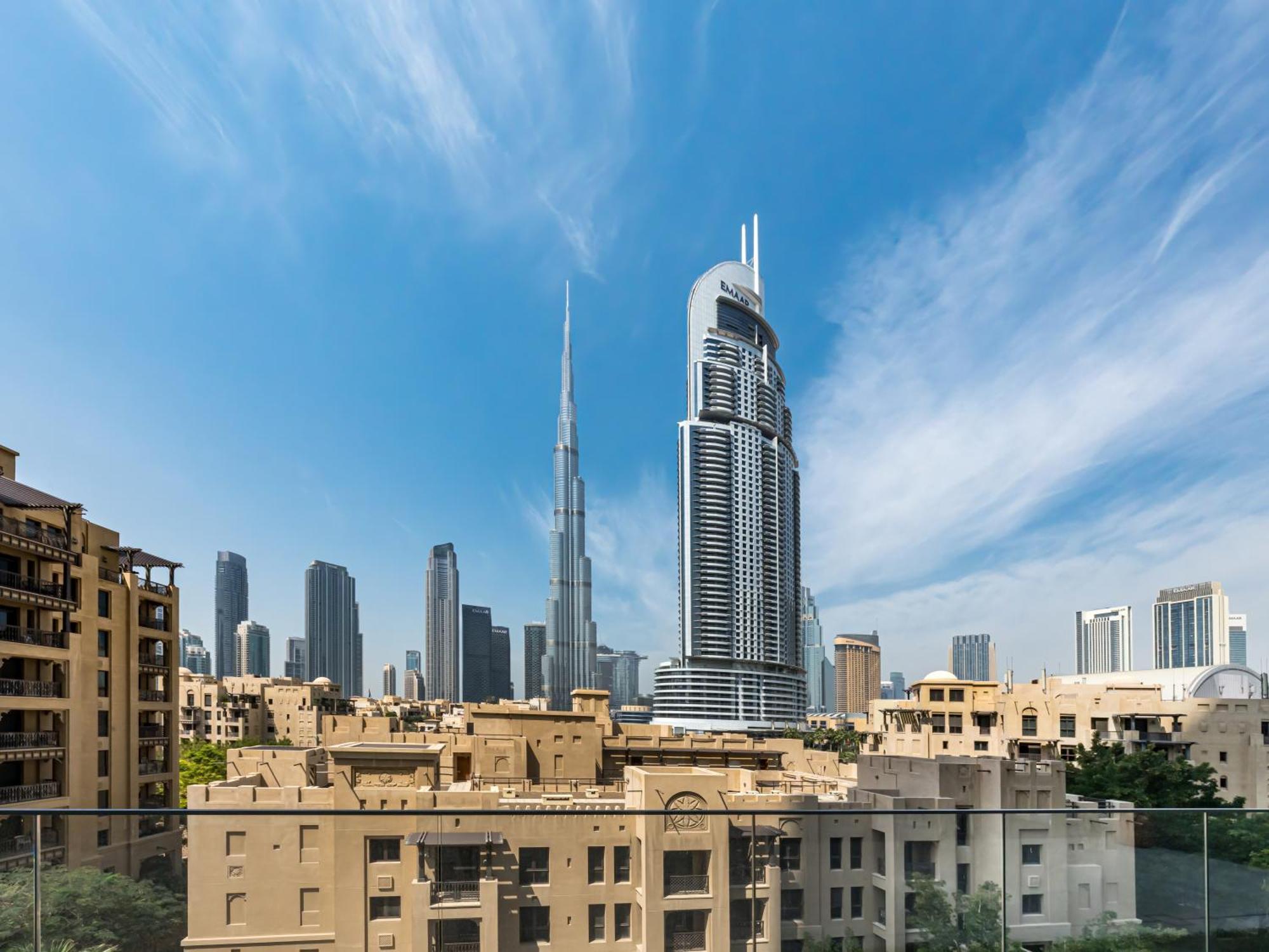Al-fannan At Burj Royale - Best Downtown City View - Brand New Luxury 1 Bedroom Apartment