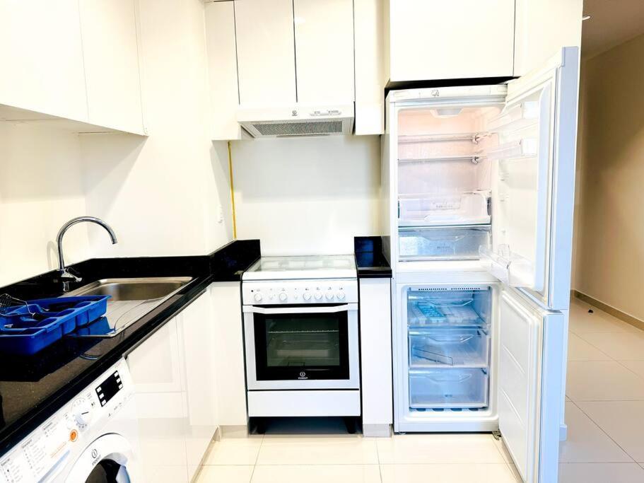 Apartment The Spacious At Jvc- Ezytrac *