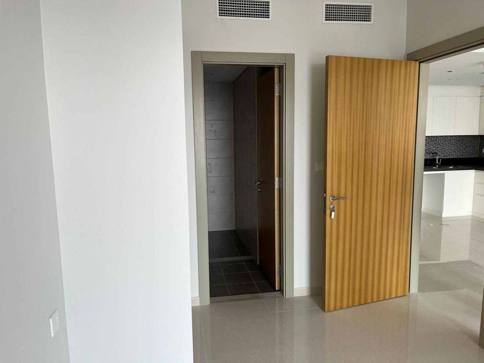 Apartment Very Spacious 2 Bedroom Modern Comfort In The Heart Of *