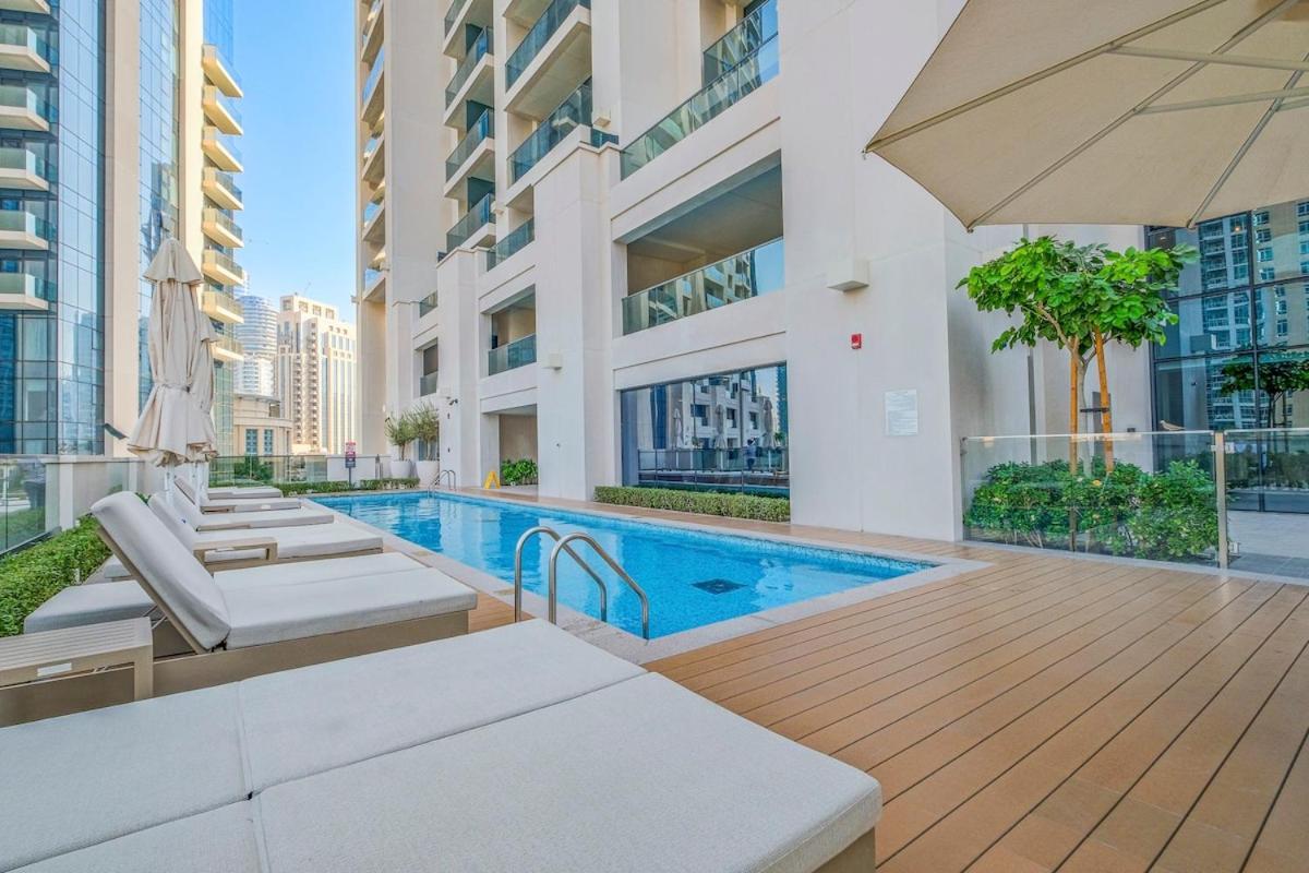 Graceful 2-bedrooms Near Burj Khalifa And Mall! Apartment