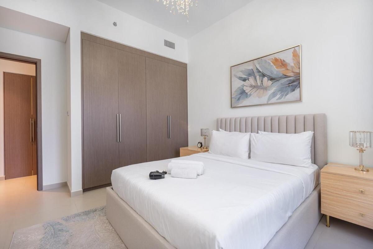 Graceful 2-bedrooms Near Burj Khalifa And Mall! Dubai