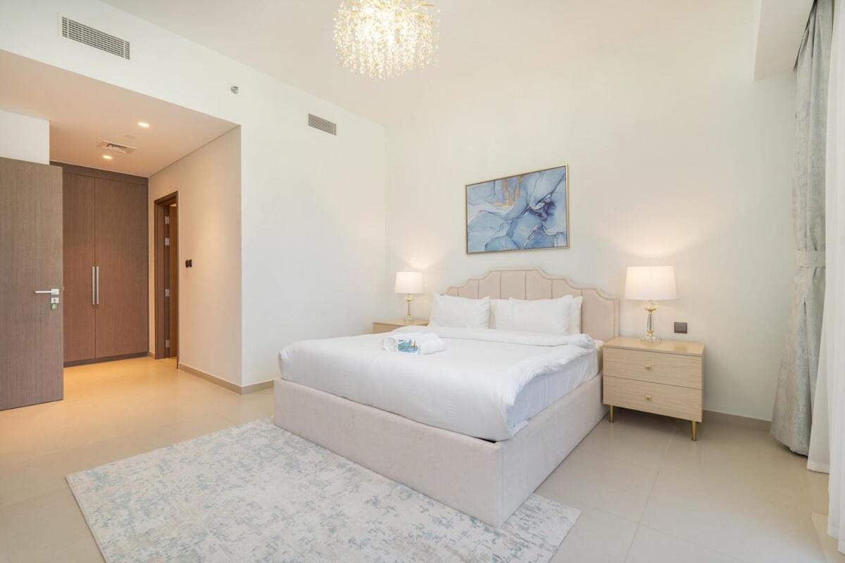 Apartment Graceful 2-bedrooms Near Burj Khalifa And Mall!