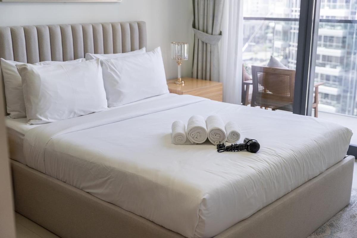 Graceful 2-bedrooms Near Burj Khalifa And Mall! * Dubai