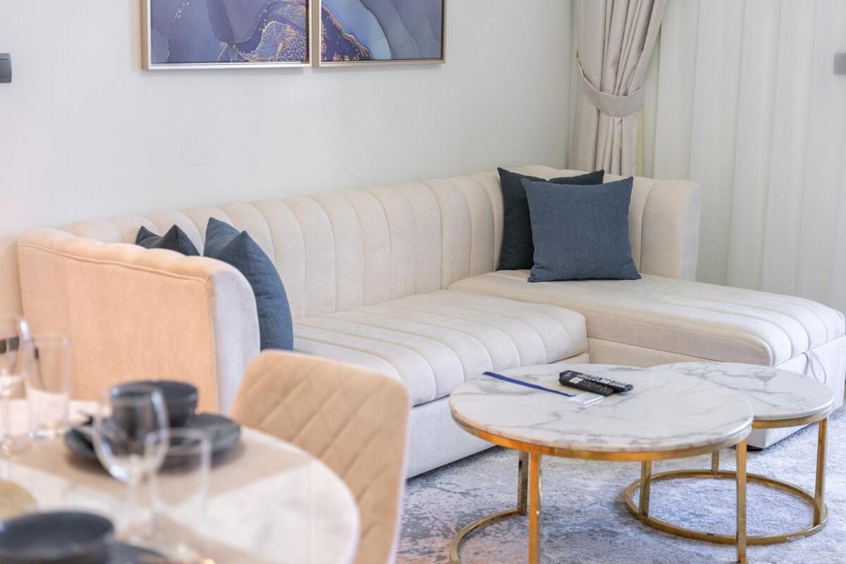 Graceful 2-bedrooms Near Burj Khalifa And Mall! Apartment