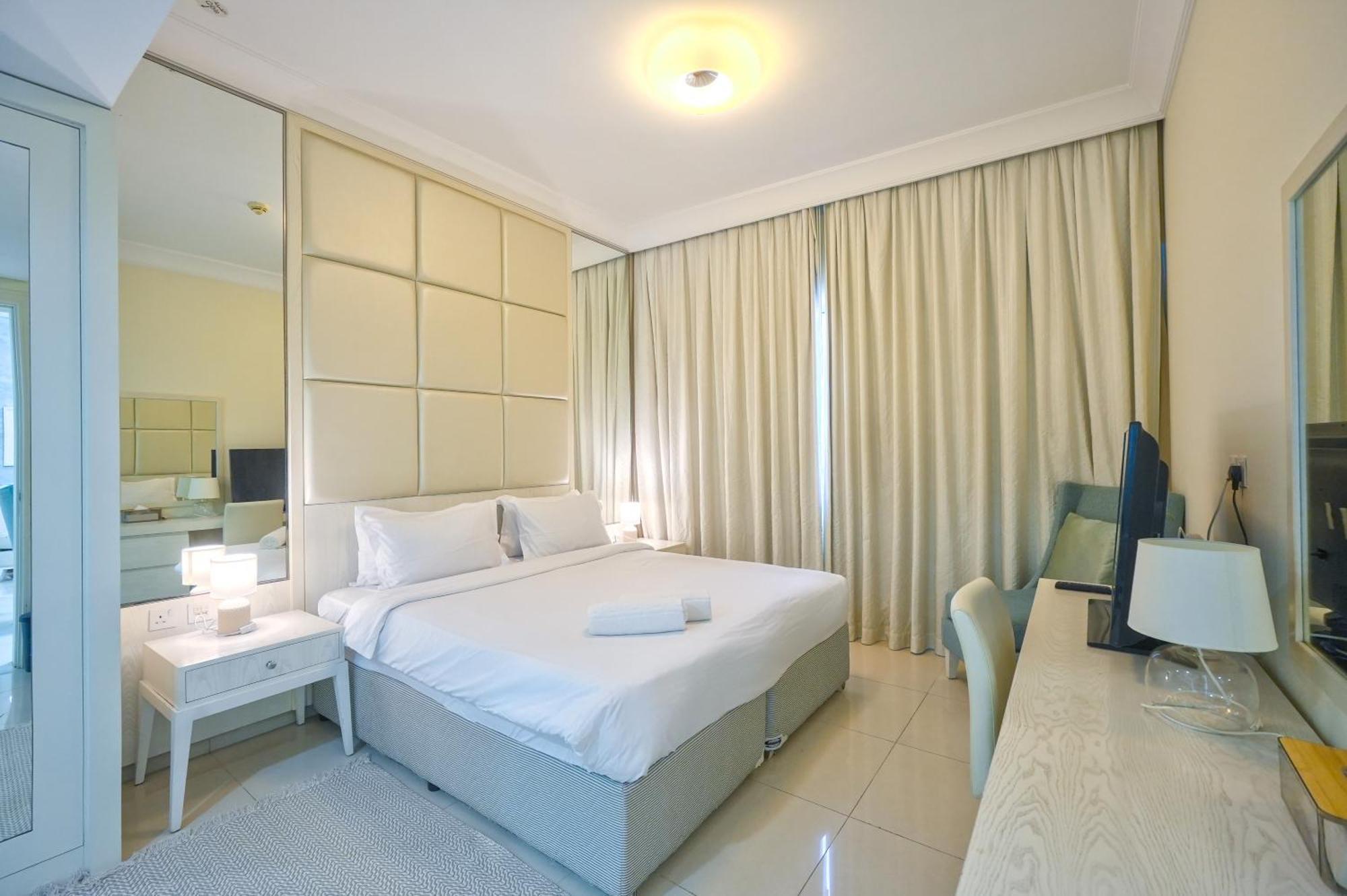 Luxurious 1br Damac Maison Mall Street Very Near Mall By Anw Dubai