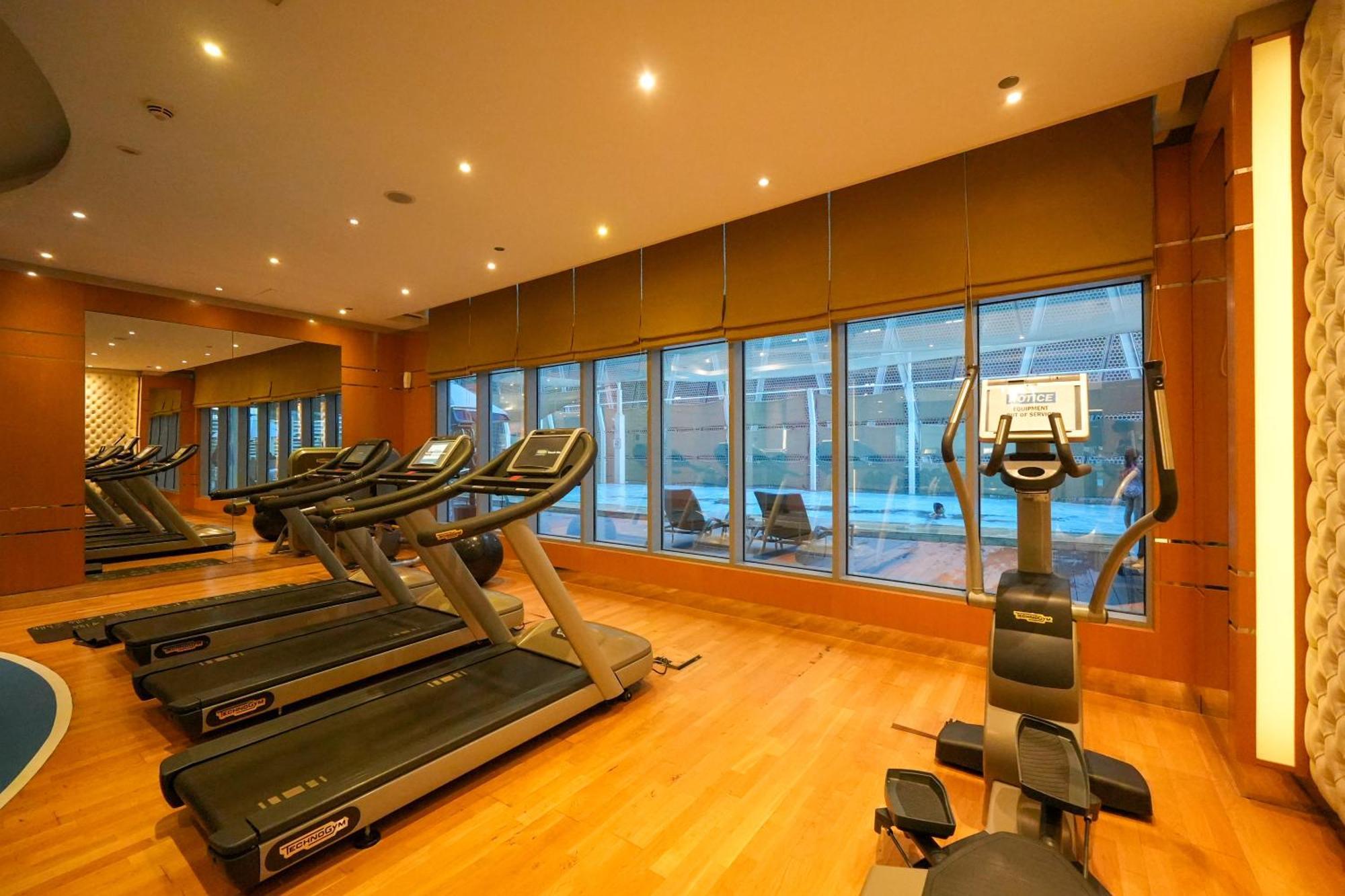 Luxurious 1br Damac Maison Mall Street Very Near Mall By Anw Dubai