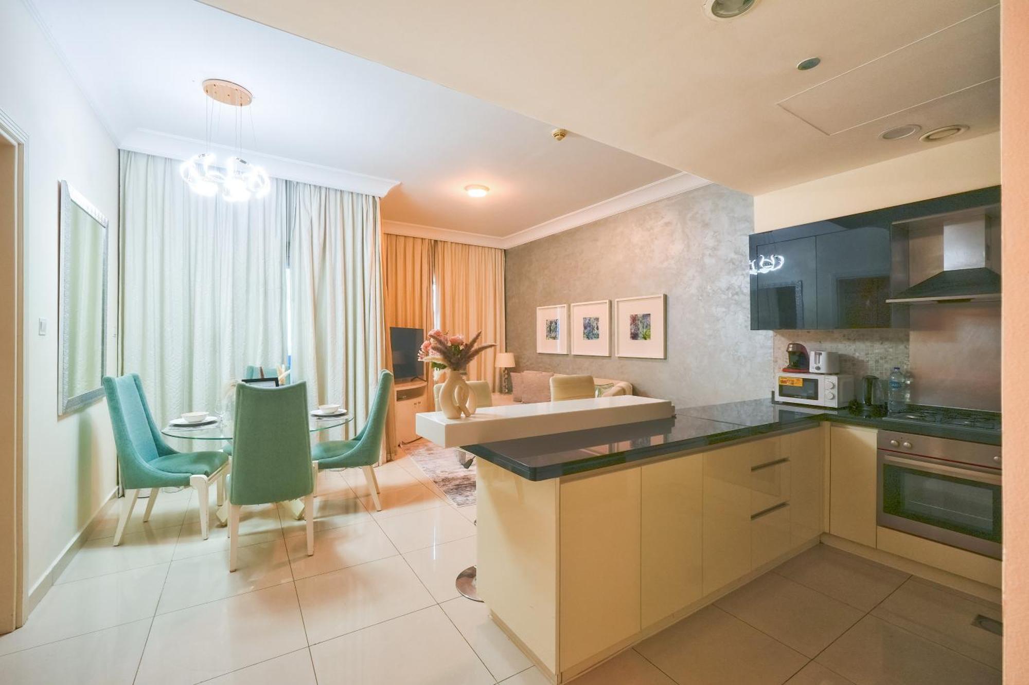 Apartment Luxurious 1br Damac Maison Mall Street Very Near Mall By Anw Dubai
