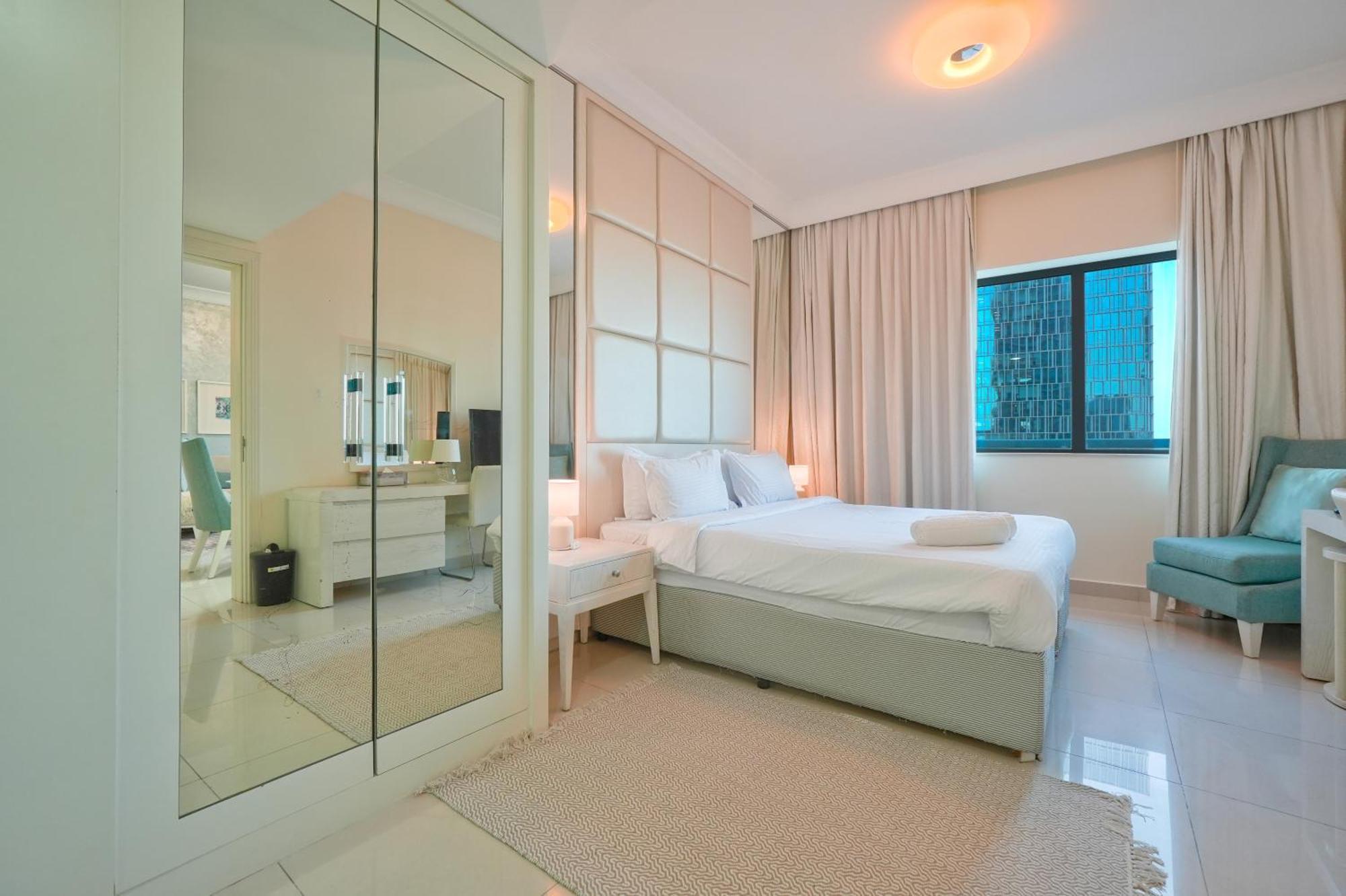 Apartment Luxurious 1br Damac Maison Mall Street Very Near Mall By Anw