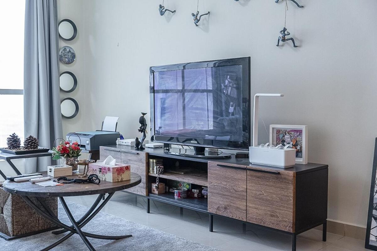 Modern Aesthetic 1-bedroom With Exudes Warmth And Style In Jlt! Daire *