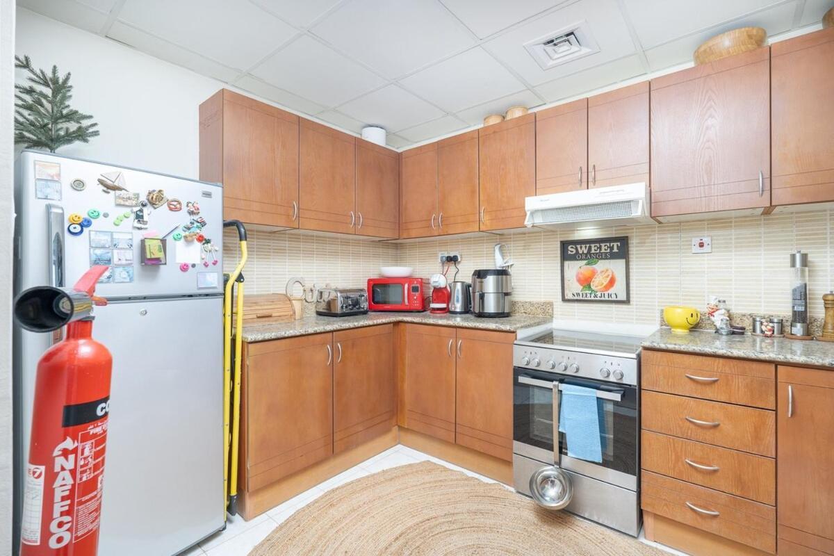 Modern Aesthetic 1-bedroom With Exudes Warmth And Style In Jlt! Daire