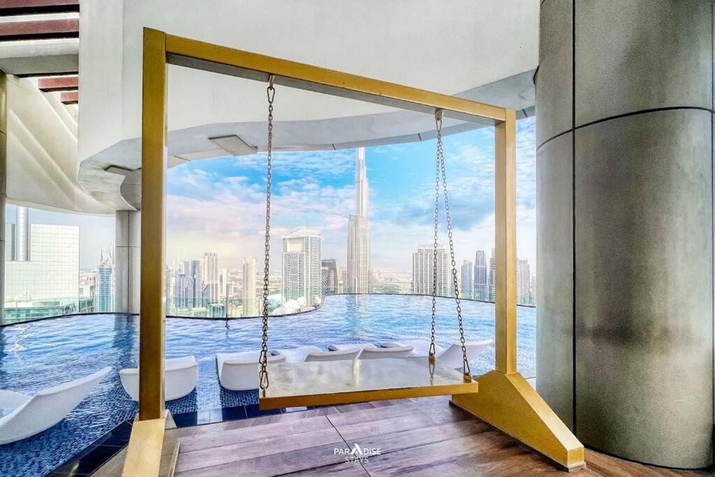 Rooftop Infinity Pool, Burj Khalifa Views Dubai