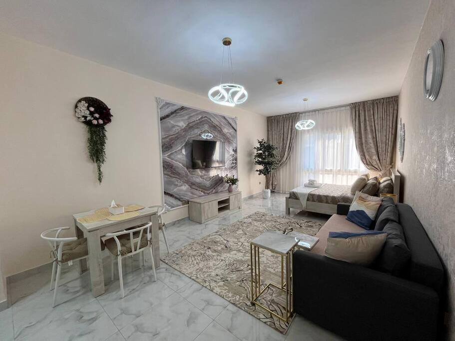 Spacious In Siena 2 Dubai