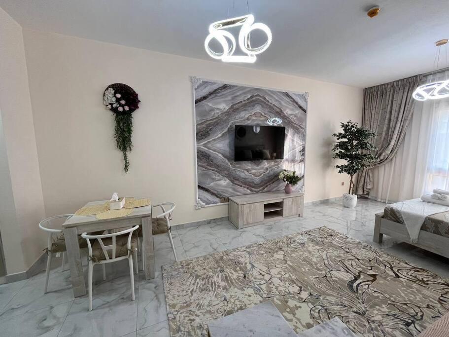 Apartment Spacious In Siena 2