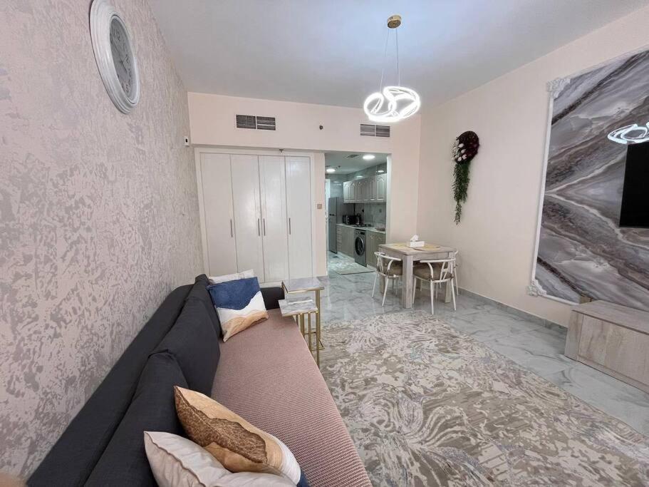 Spacious In Siena 2 Apartment *