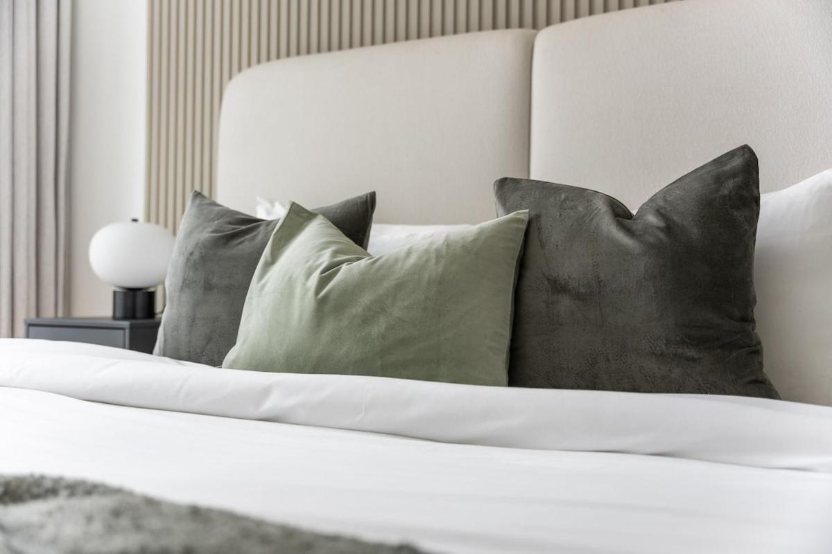 Exquisite 2-bedrooms At The Torch Tower In Marina Near The Beach! * Dubai