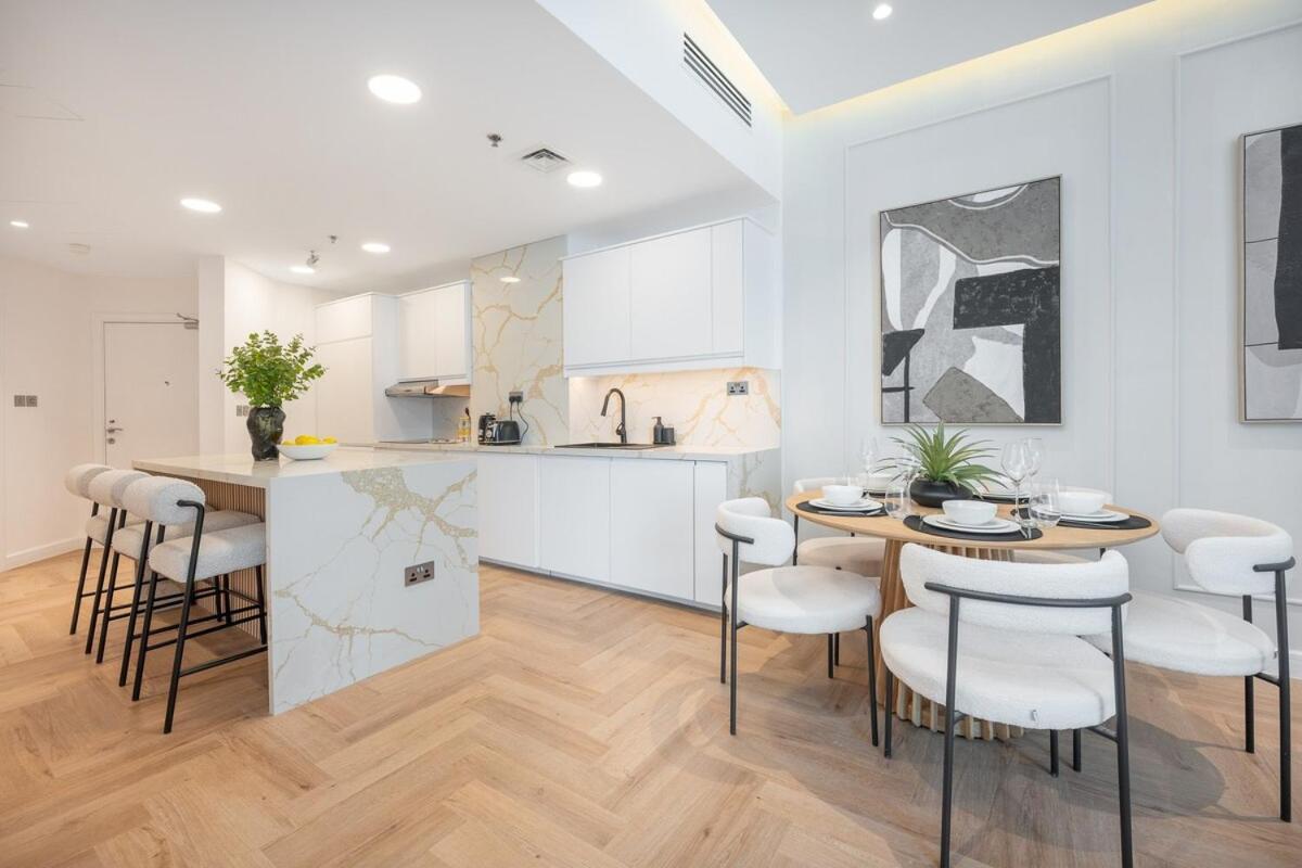 Exquisite 2-bedrooms At The Torch Tower In Marina Near The Beach!