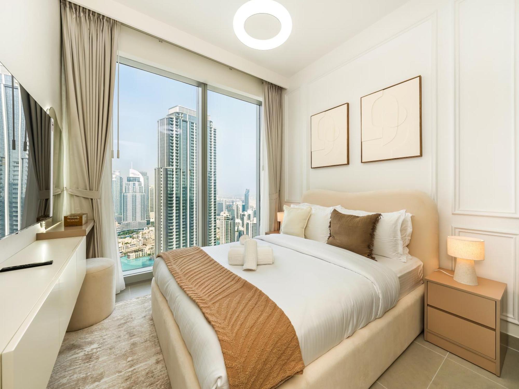 Burj Khalifa Bliss I 4 Bedroom I Burj Khalifa & Fountain Views I Free Gym, Pool, Parking, Wi-fi And Ps5 I By Skyline Serenity Apartment