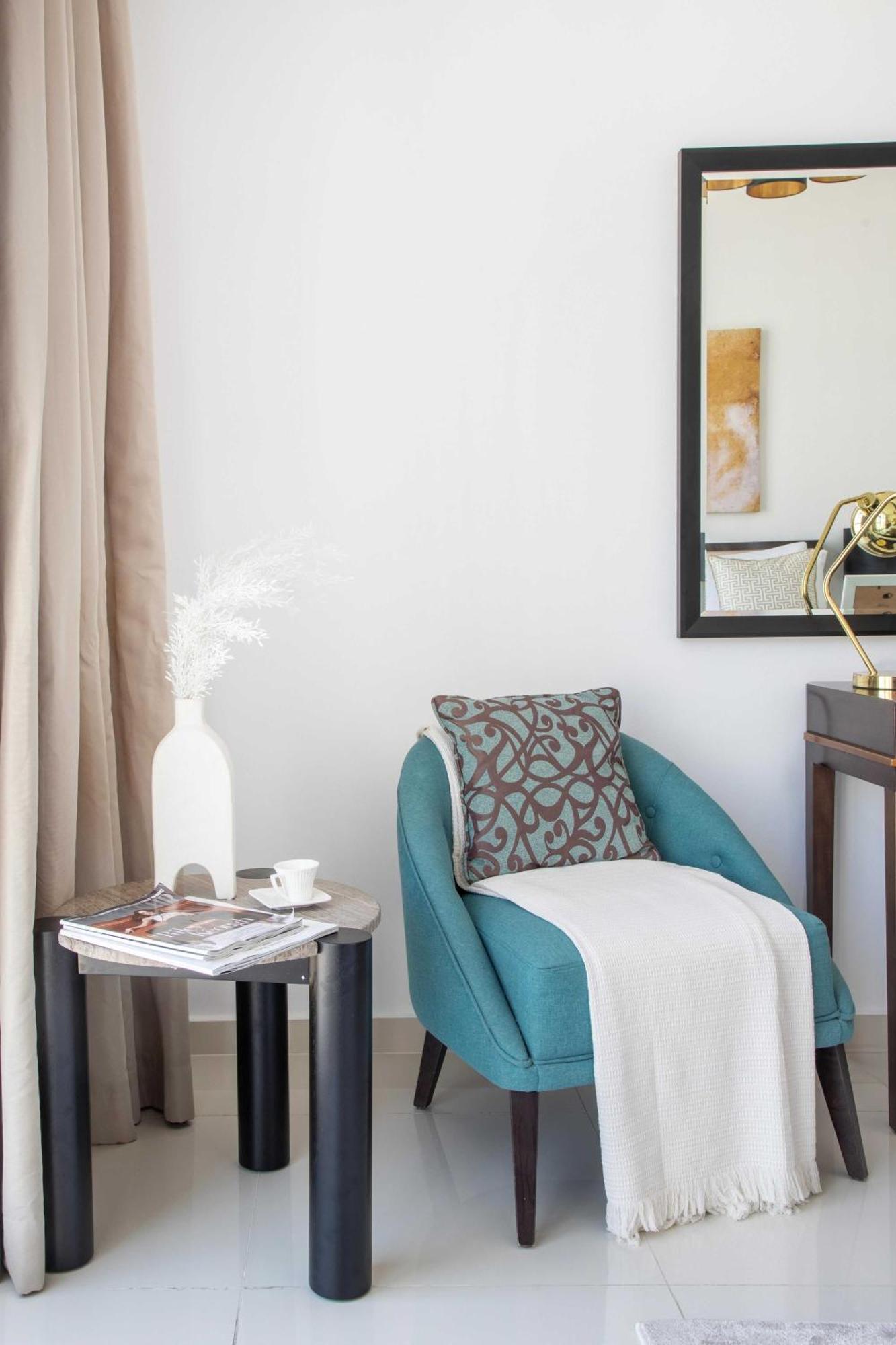 Frank Porter - Damac Ghalia Apartment *