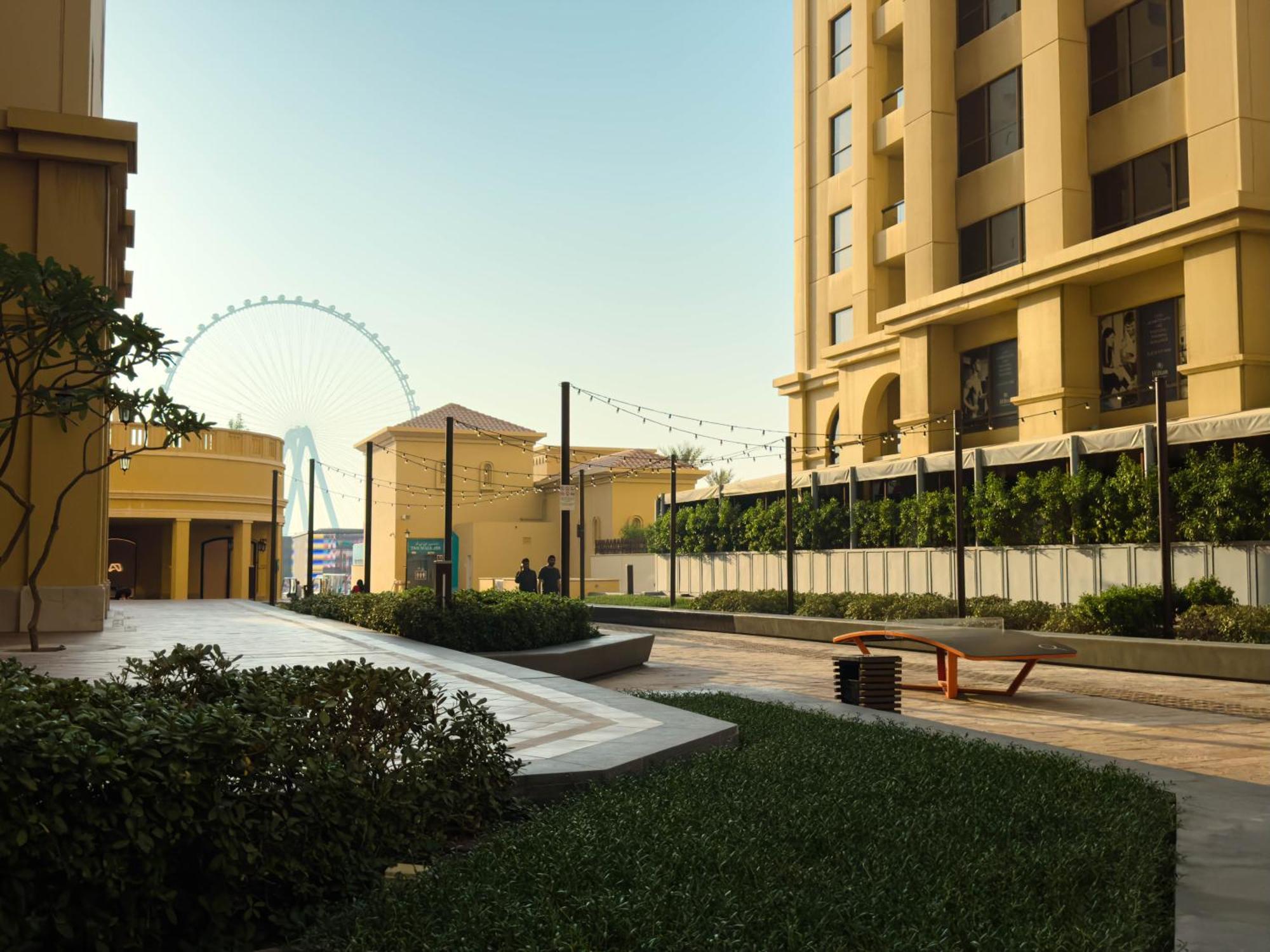 Apartamento Naseem - Elegant Coastal Retreat With Stunning Marina Views *