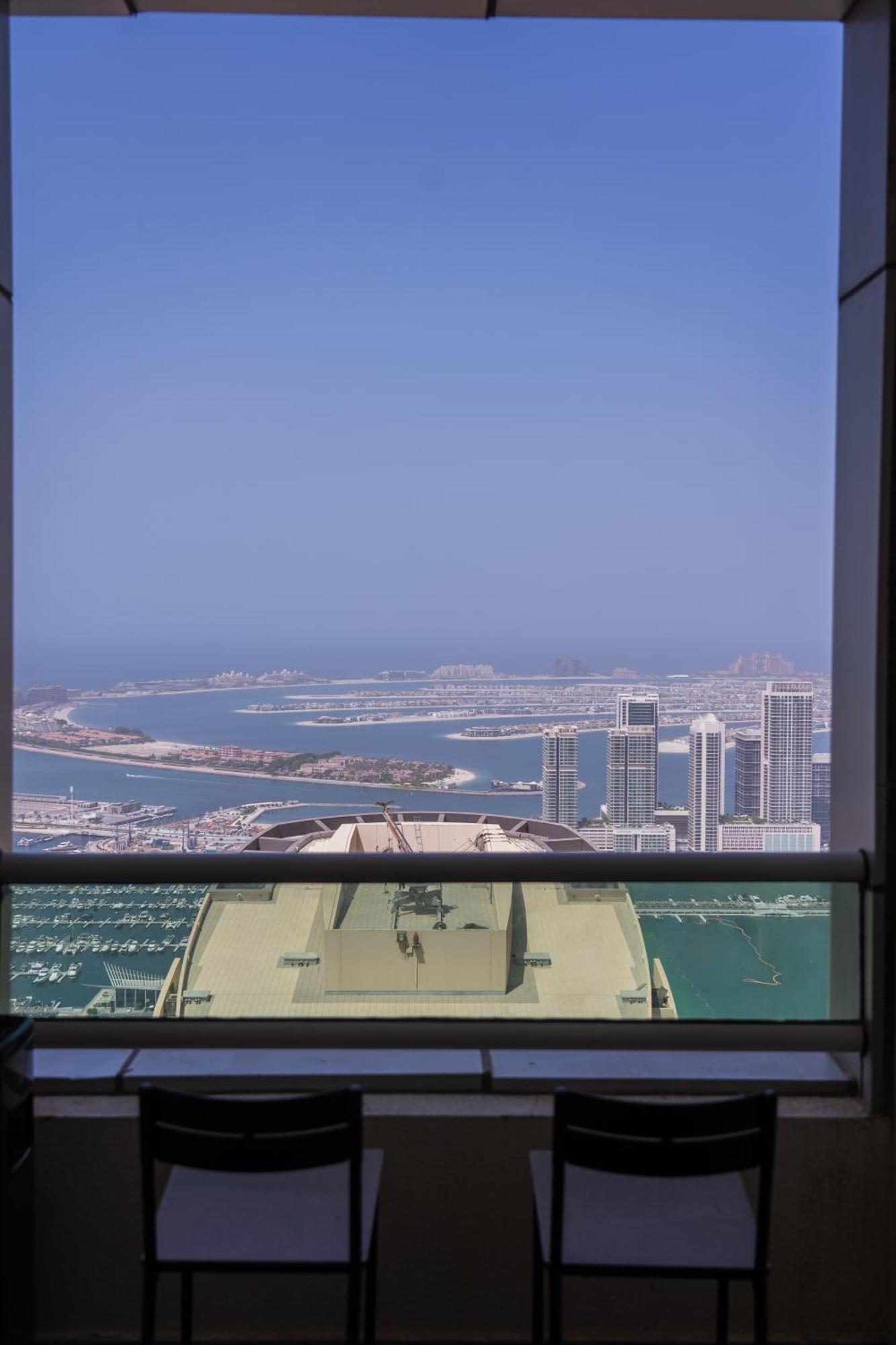 Dhostels - Marina Palm View