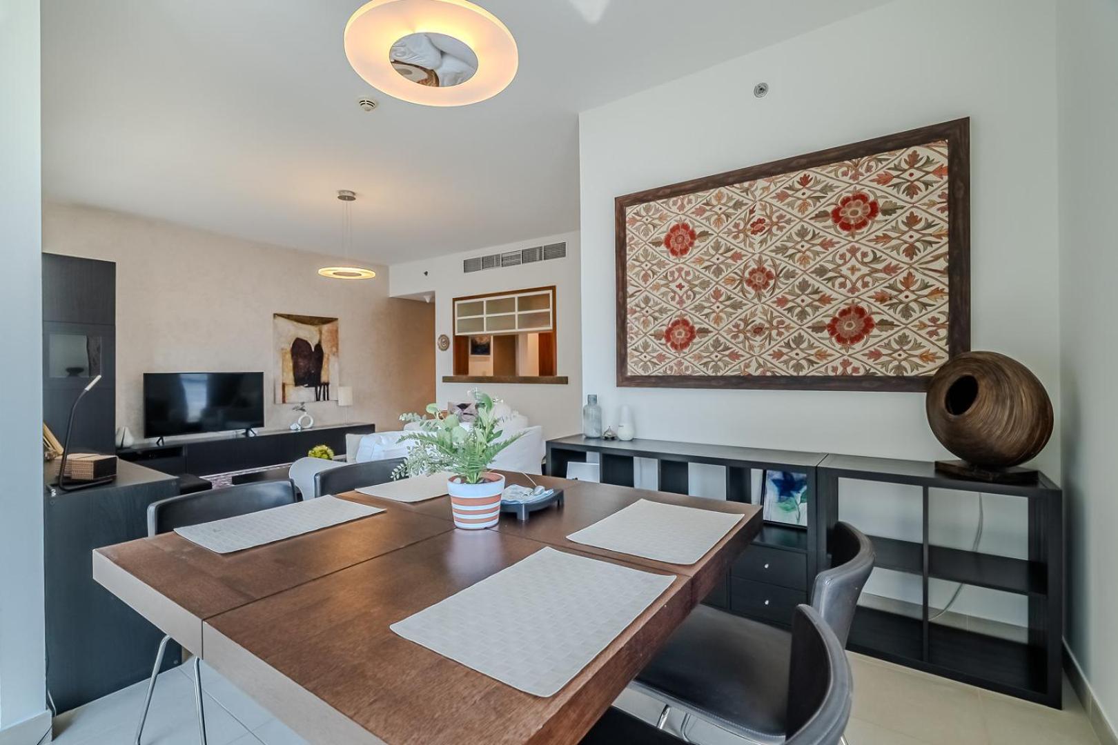 Modern 1bdr Close To Burj Khalifa Apartment *