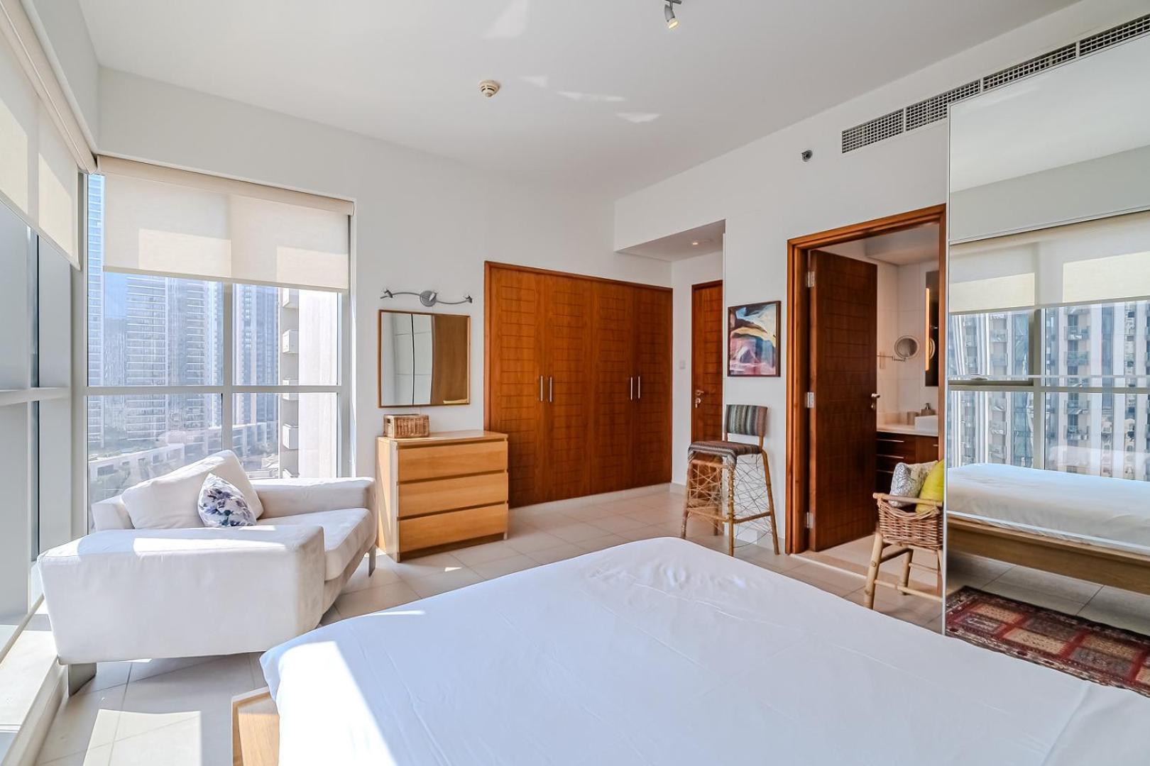 Modern 1bdr Close To Burj Khalifa Apartment *