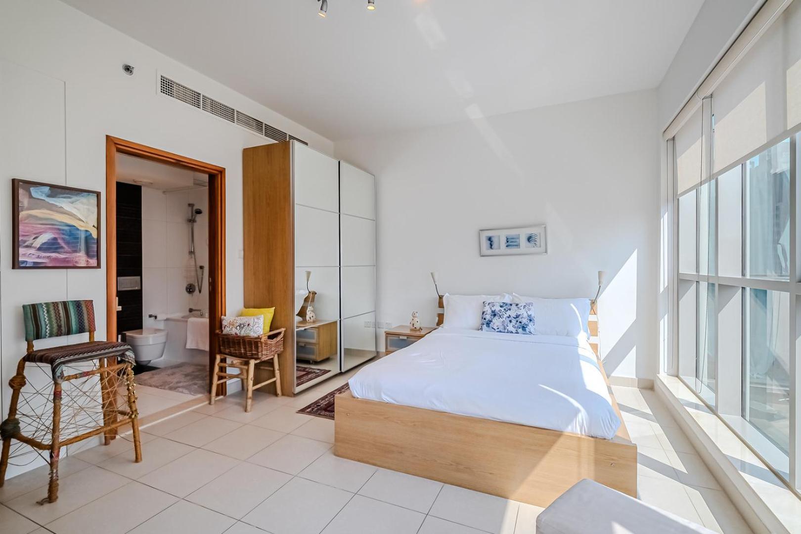 Modern 1bdr Close To Burj Khalifa Apartment *