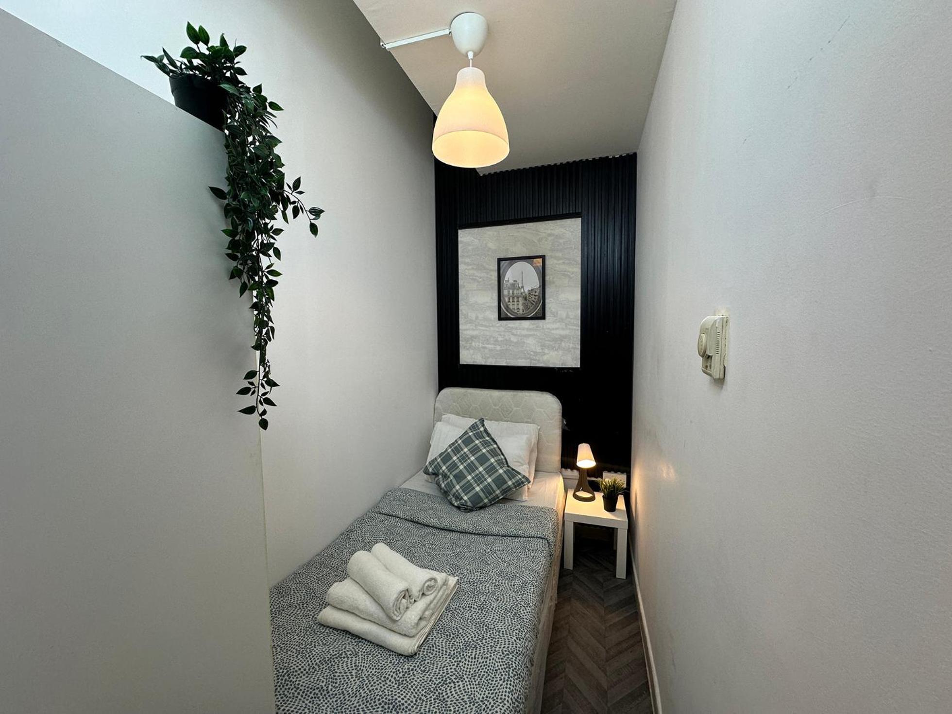 Vista Partition In Tecom Near Internet Metro Homestay