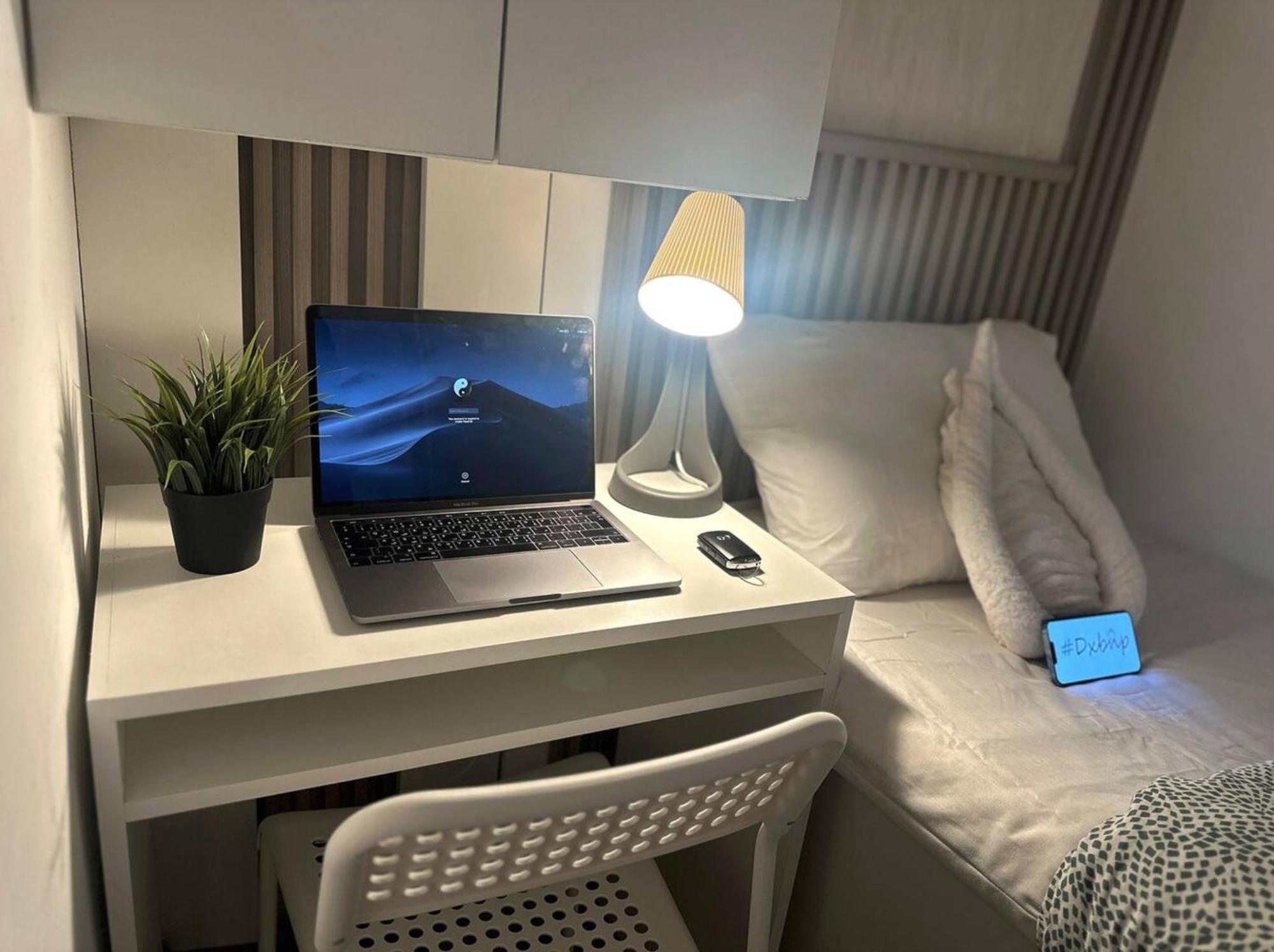 Cozy Partition For Travelers In Tecom Dubai