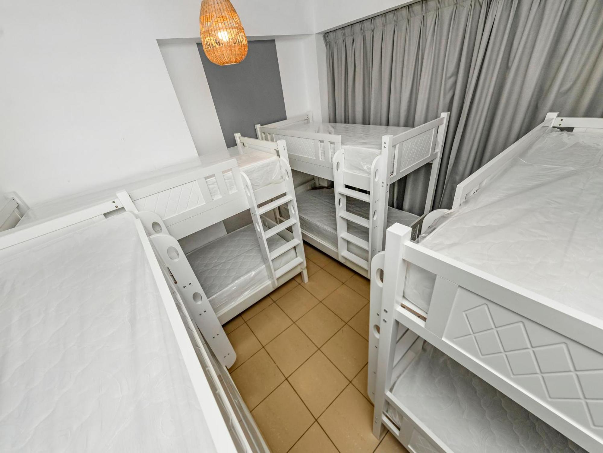 Seaside Marina View Hostel Dubai