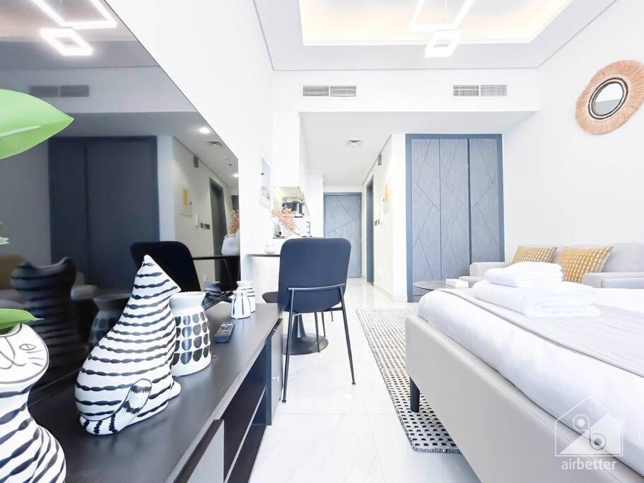 Apartment Luxurious & Balcony At Samana Golf Avenue