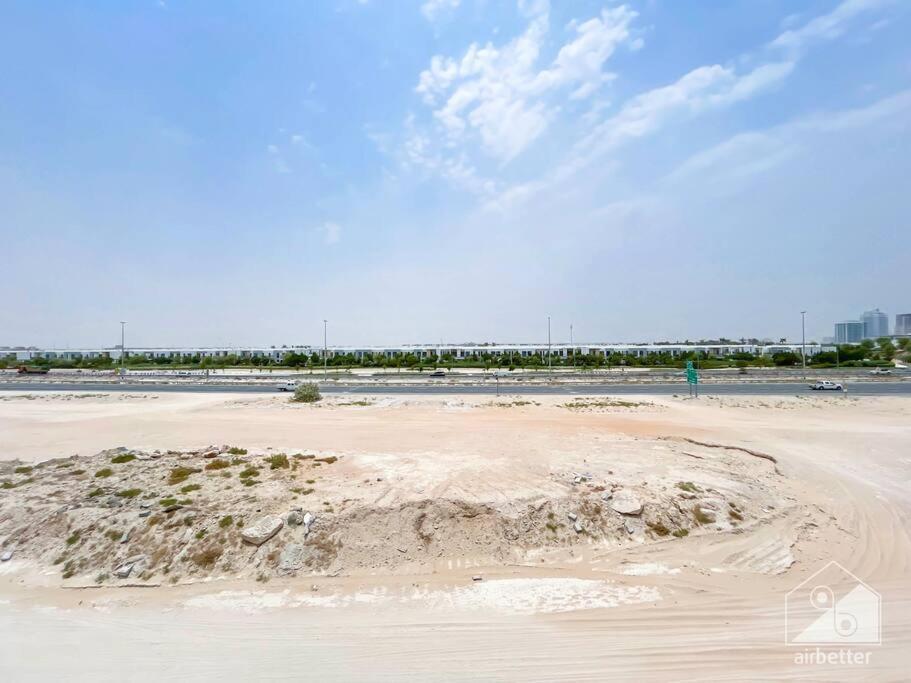 Luxurious & Balcony At Samana Golf Avenue