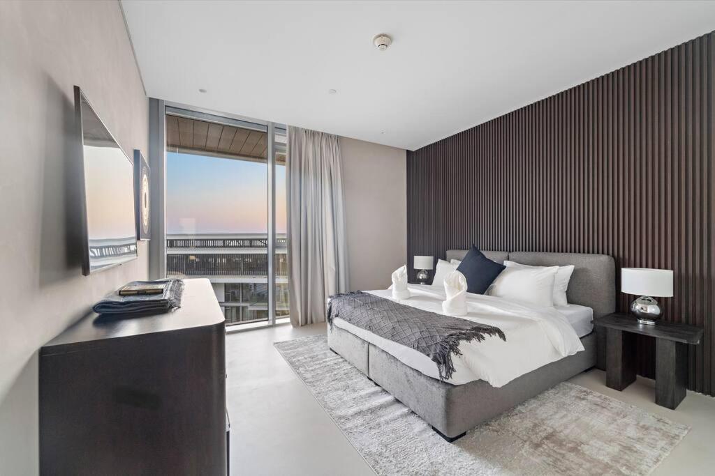 First Class 5br Stunning Eye Of Views * Dubai