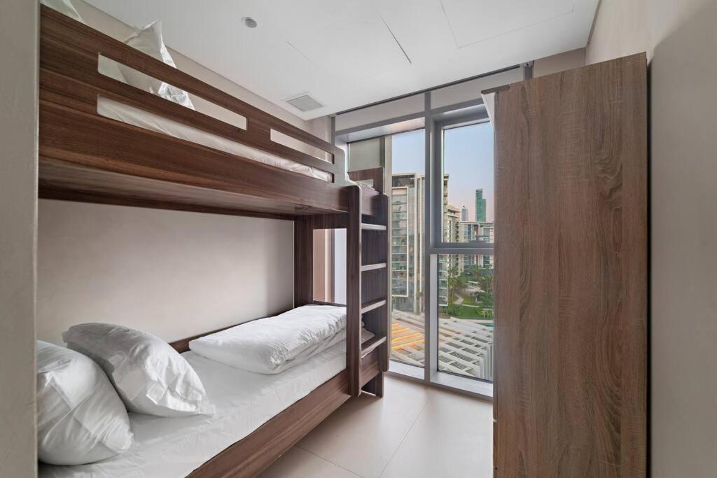First Class 5br Stunning Eye Of Views Apartment Dubai