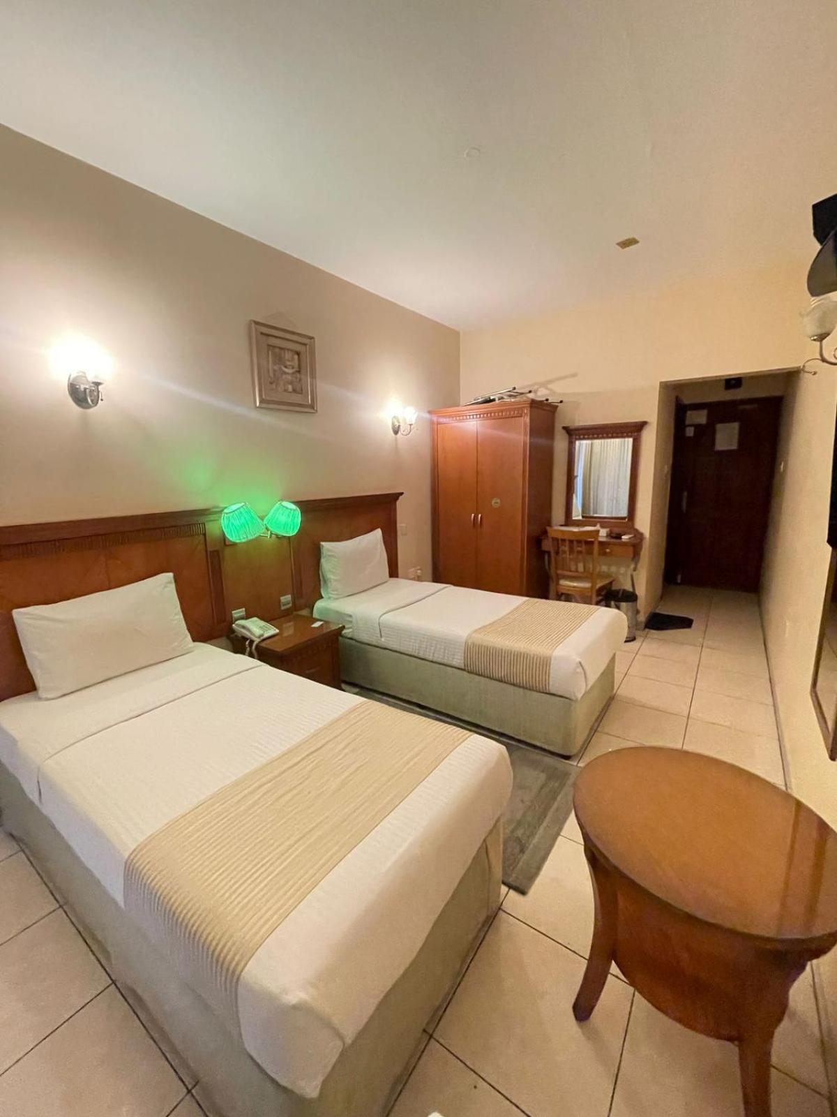 Hotel Tara 2*